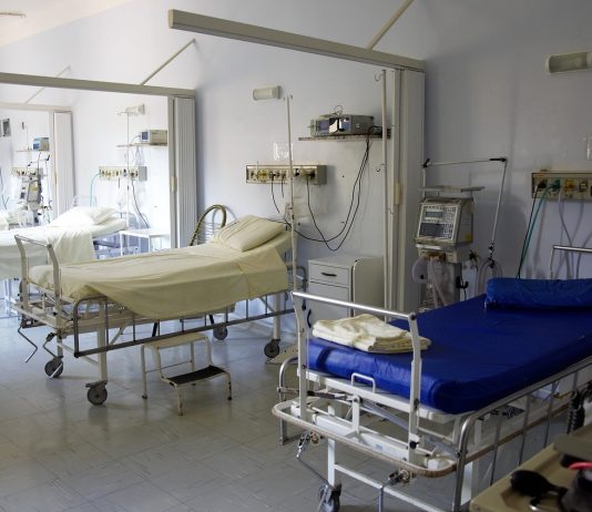Brak opłat w szpitalach dla opiekunów osób ze znacznym stopniem