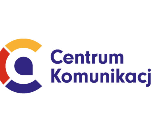 Logo Centrum Komunikacji dla Osób z Niepełnosprawnościami – stylizowana litera „C” w kolorach czerwonym, żółtym i granatowym oraz nazwa organizacji